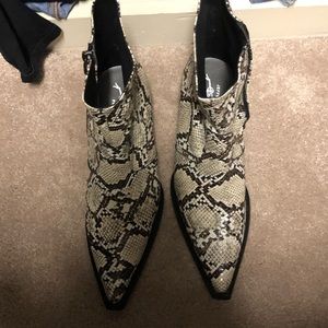 Free People - Jeffrey Campbell